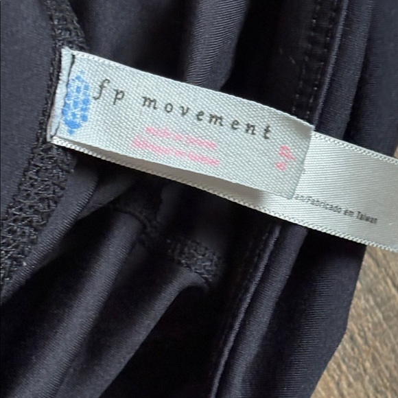 Free People FP Movement Rainbow Runner Legging High Rise in Black Size S - Picture 11 of 13